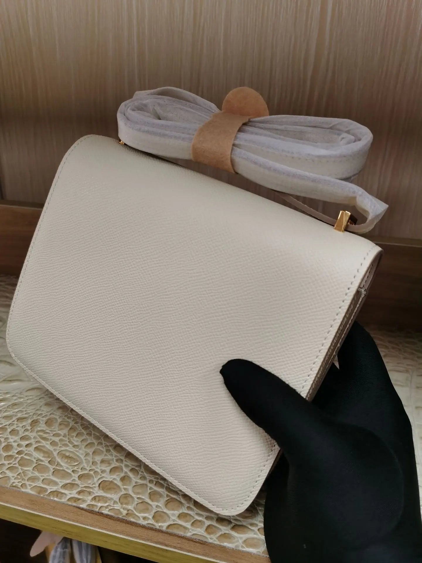 Palm pattern cowhide crocodile leather H buckle small square bag fashionable and versatile one-shoulder crossbody stewardess bag FairWonder